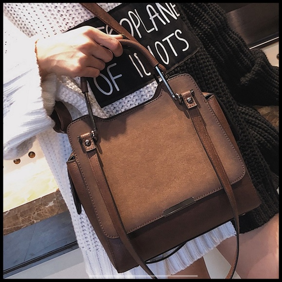 #NEW BERLIN Handbag A - Picture 4 of 6